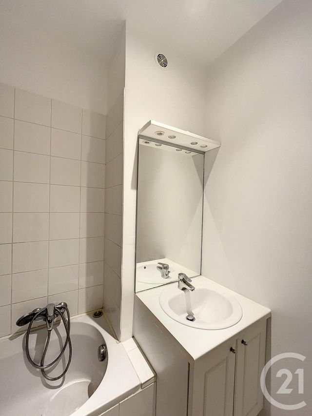 Appartement F2 à louer - 2 pièces - 47.25 m2 - NANCY - 54 - LORRAINE - Century 21 Joël Pierre Immobilier