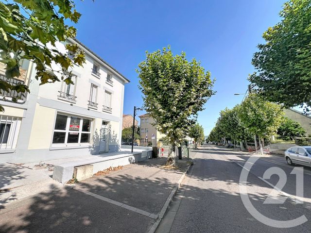 Appartement à louer - 2 pièces - 120.0 m2 - JARVILLE LA MALGRANGE - 54 - LORRAINE - Century 21 Joël Pierre Immobilier