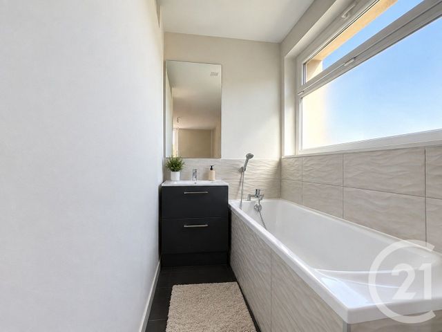 Appartement F3 bis à vendre - 3 pièces - 71.0 m2 - CHAMPIGNEULLES - 54 - LORRAINE - Century 21 Joël Pierre Immobilier