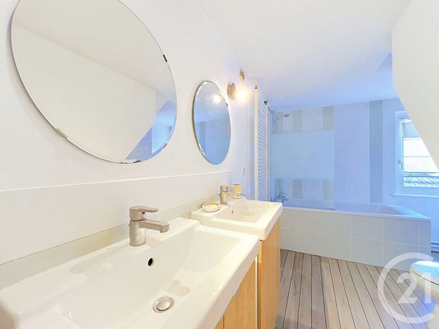 Appartement Duplex à louer - 4 pièces - 103.18 m2 - NANCY - 54 - LORRAINE - Century 21 Joël Pierre Immobilier