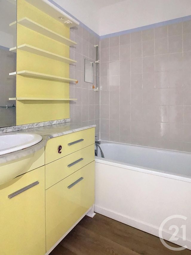 Appartement F3 à louer - 3 pièces - 66.26 m2 - NANCY - 54 - LORRAINE - Century 21 Joël Pierre Immobilier
