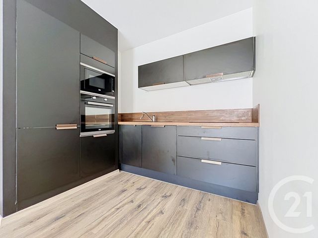 Appartement à louer - 2 pièces - 48.08 m2 - NANCY - 54 - LORRAINE - Century 21 Joël Pierre Immobilier
