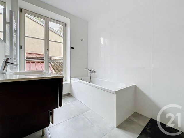 Appartement à louer - 2 pièces - 48.08 m2 - NANCY - 54 - LORRAINE - Century 21 Joël Pierre Immobilier