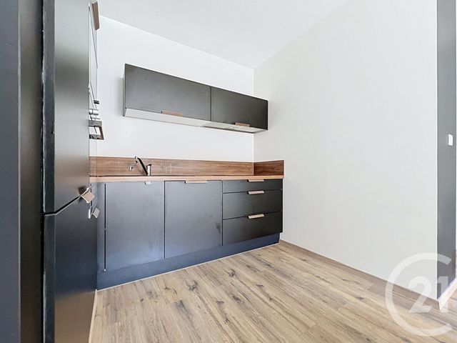 Appartement à louer - 2 pièces - 48.08 m2 - NANCY - 54 - LORRAINE - Century 21 Joël Pierre Immobilier