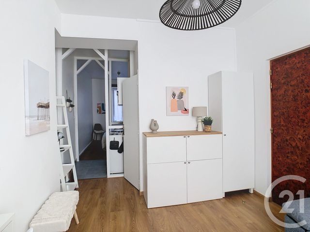 Appartement F2 à louer - 2 pièces - 25.0 m2 - NANCY - 54 - LORRAINE - Century 21 Joël Pierre Immobilier